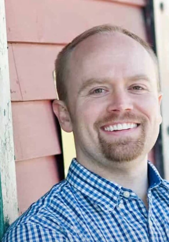 Adam Nelson Headshot